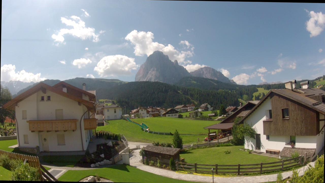 Hotel Pra Tlusel Wolkenstein in Gröden Exterior foto